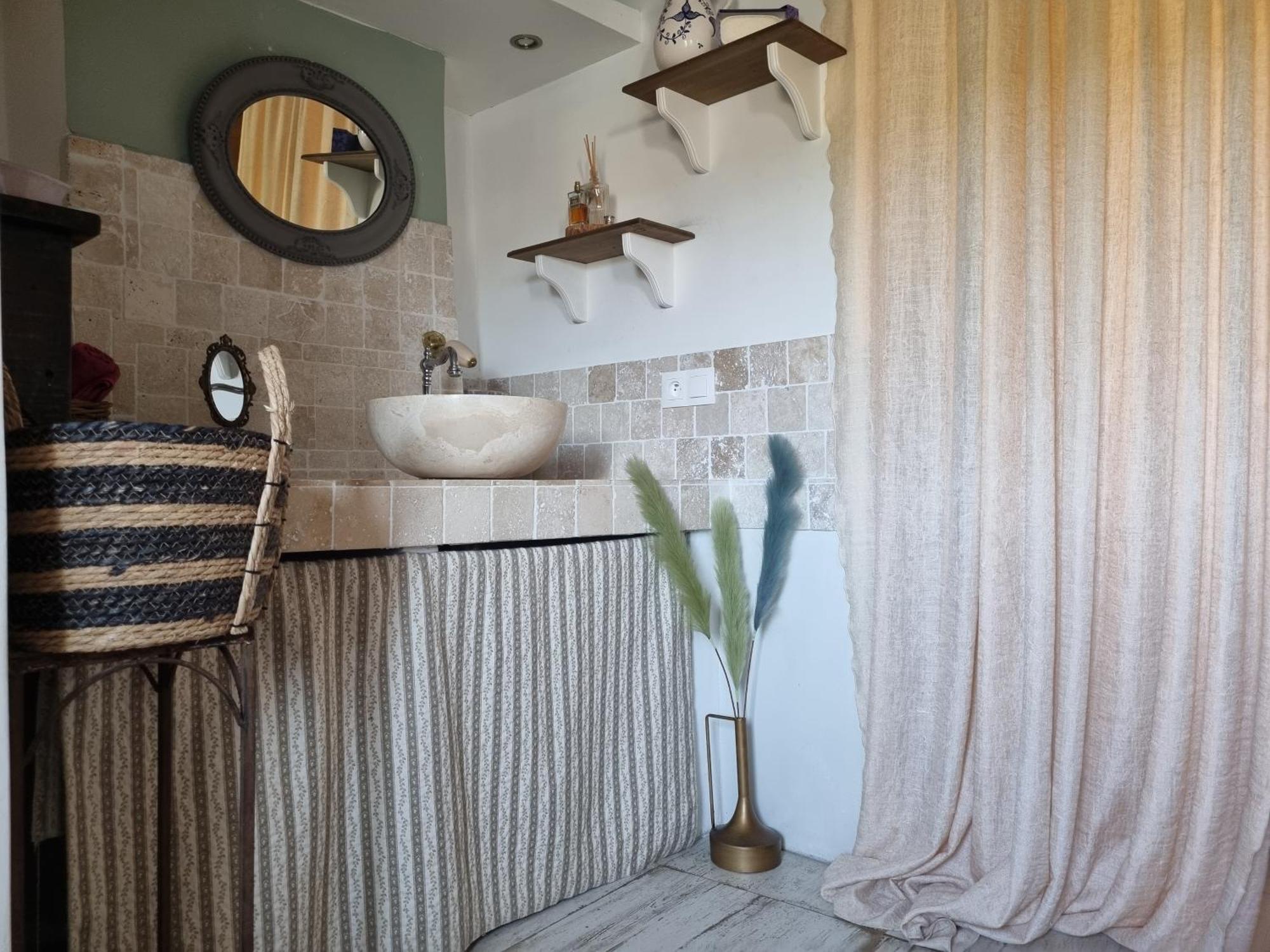 Maison Ancienne Romantique Avec Terrasse Panoramique เวซง-ลา-โรแมน ภายนอก รูปภาพ