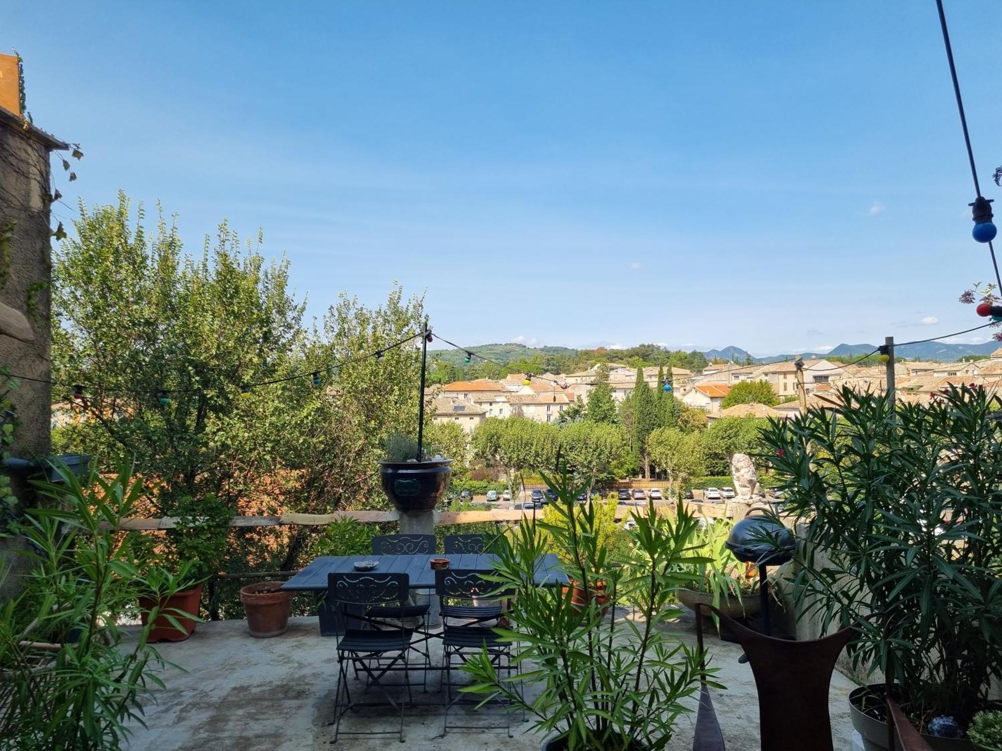 Maison Ancienne Romantique Avec Terrasse Panoramique เวซง-ลา-โรแมน ภายนอก รูปภาพ
